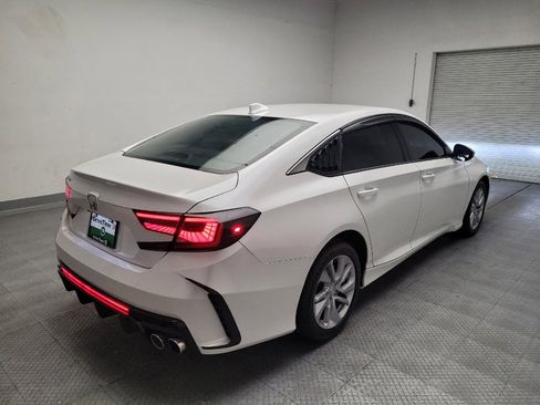 Used 2020 Honda Accord LX image 9