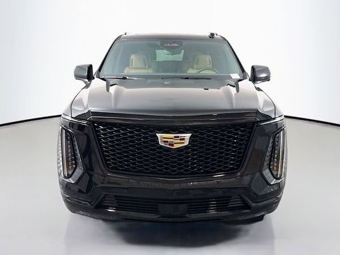 Used 2025 Cadillac Escalade ESV Premium Luxury w/ Touring Package AWD/4WD image 2