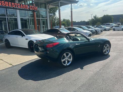Used 2008 Pontiac Solstice Convertible w/ Premium Package RWD image 3