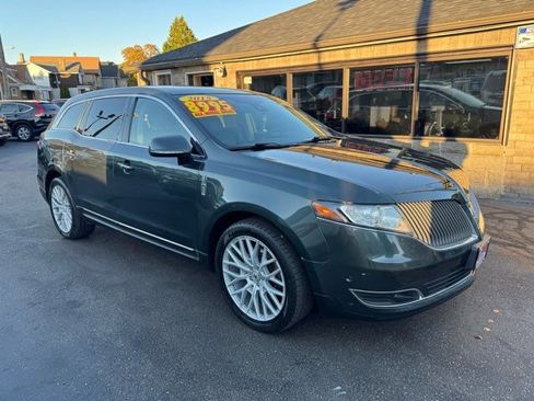 Used 2015 Lincoln MKT AWD w/ Equipment Group 201A image 1