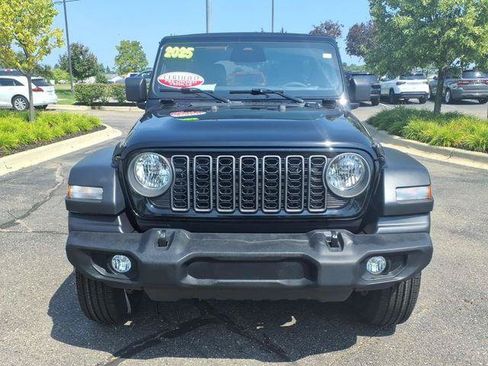 Certified 2025 Jeep Wrangler Unlimited Sport AWD/4WD image 2
