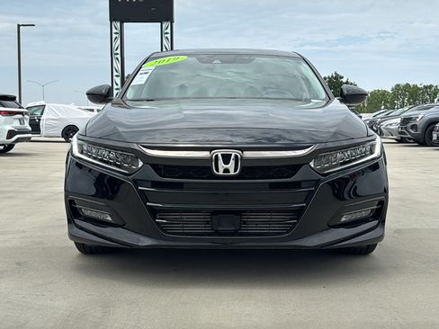 Used 2019 Honda Accord Touring image 3