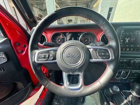 Used 2021 Jeep Wrangler Unlimited Rubicon AWD/4WD image 16