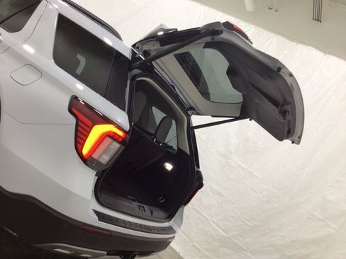 New 2026 Ford Explorer Active image 26