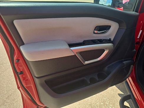 Certified 2024 Nissan Titan SV w/ SV Convenience Package image 39