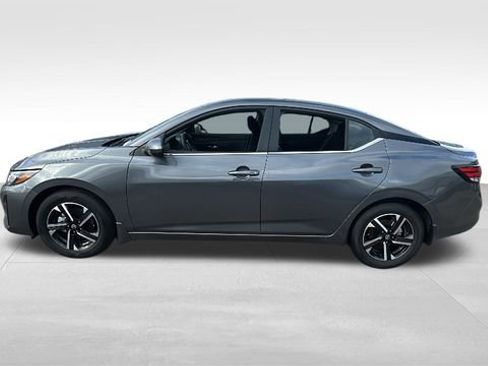 New 2025 Nissan Sentra SV image 4