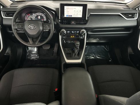 Used 2025 Toyota RAV4 XLE FWD image 12