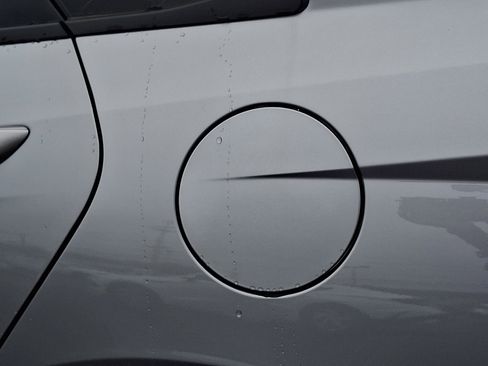 Certified 2025 Hyundai Elantra Sport image 30