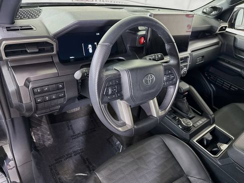 Used 2025 Toyota 4Runner TRD Off-Road Premium AWD/4WD image 20