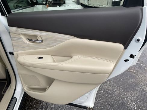 Used 2016 Nissan Murano S image 24