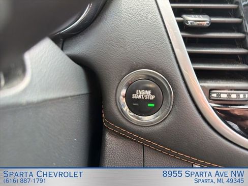 Used 2020 Chevrolet Trax LT w/ LT Convenience Package FWD image 22