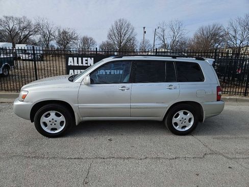 Used 2006 Toyota Highlander Limited w/ Leather Trim Pkg image 7
