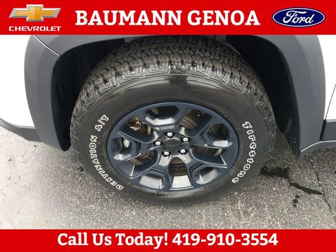 Used 2022 Jeep Cherokee Latitude w/ Trailer Tow Group AWD/4WD image 24