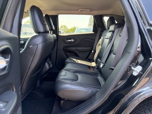Used 2016 Jeep Cherokee Limited AWD/4WD image 12