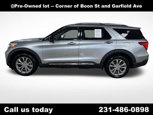 Used 2023 Ford Explorer Limited AWD/4WD image 2