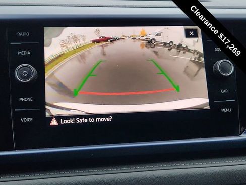 Used 2024 Volkswagen Taos SE image 38