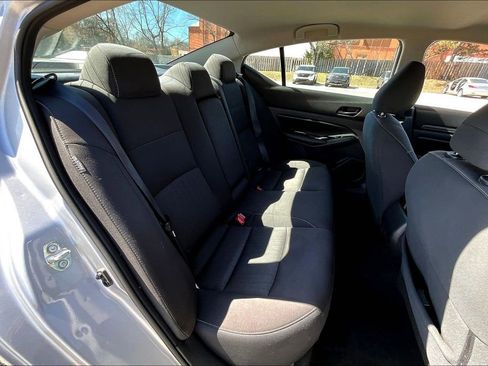 Used 2024 Nissan Altima 2.5 SV FWD image 26