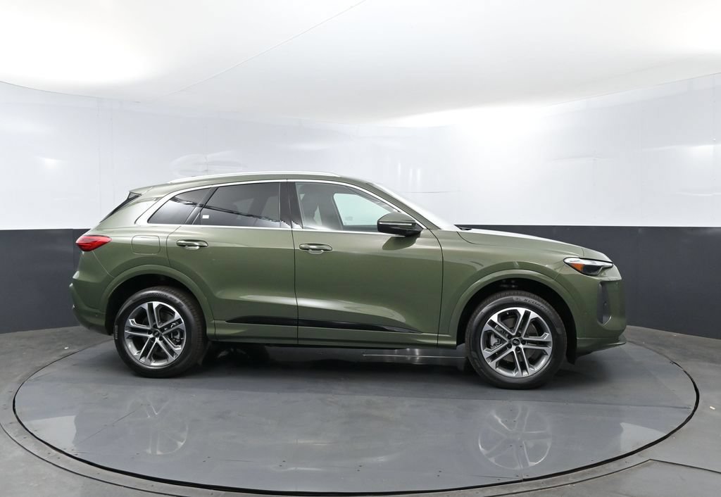 New 2026 Audi Q5 Premium AWD/4WD image 4