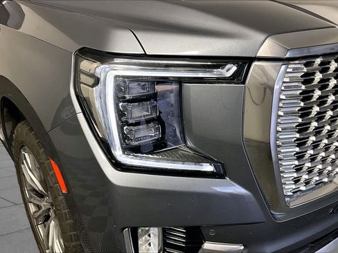 Used 2021 GMC Yukon Denali w/ Denali Premium Package RWD image 26