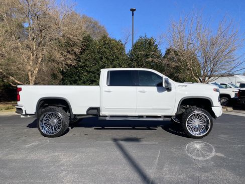 Used 2024 Chevrolet Silverado 2500 High Country w/ High Country Premium Package image 10