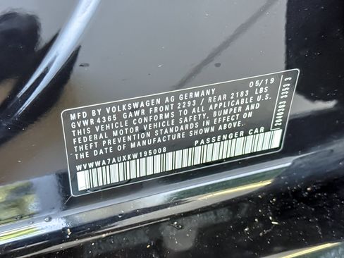 Used 2019 Volkswagen Golf R 4-Door AWD/4WD image 30