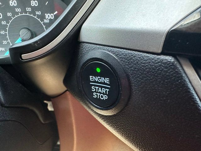 Used 2022 Ford Escape SE w/ Cold Weather Package AWD/4WD image 25