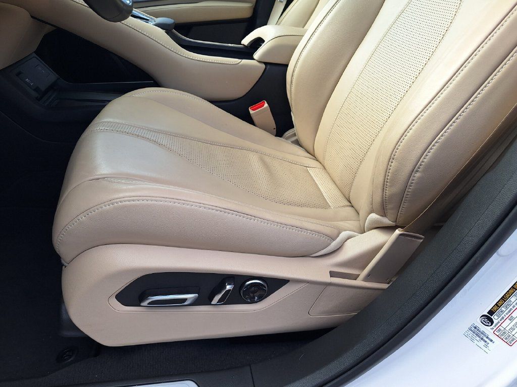 Used 2023 Acura RDX w/ Technology Package FWD image 32