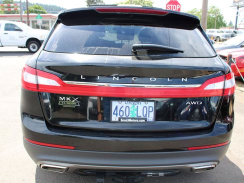 Used 2018 Lincoln MKX Reserve AWD/4WD image 5