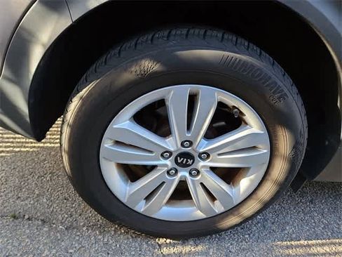 Used 2018 Kia Sportage LX image 5