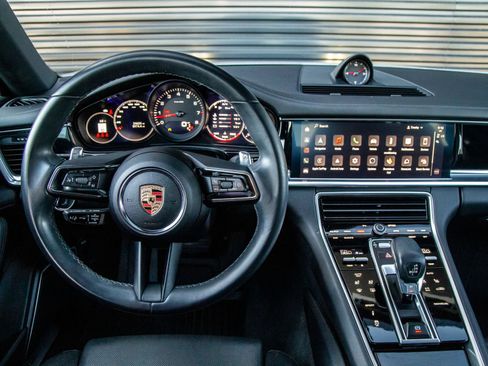 Certified 2023 Porsche Panamera RWD image 16