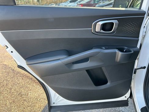 Used 2021 Kia Sorento EX image 22