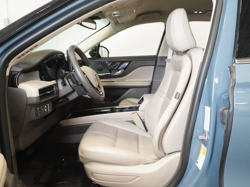 Used 2024 Lincoln Corsair FWD image 11