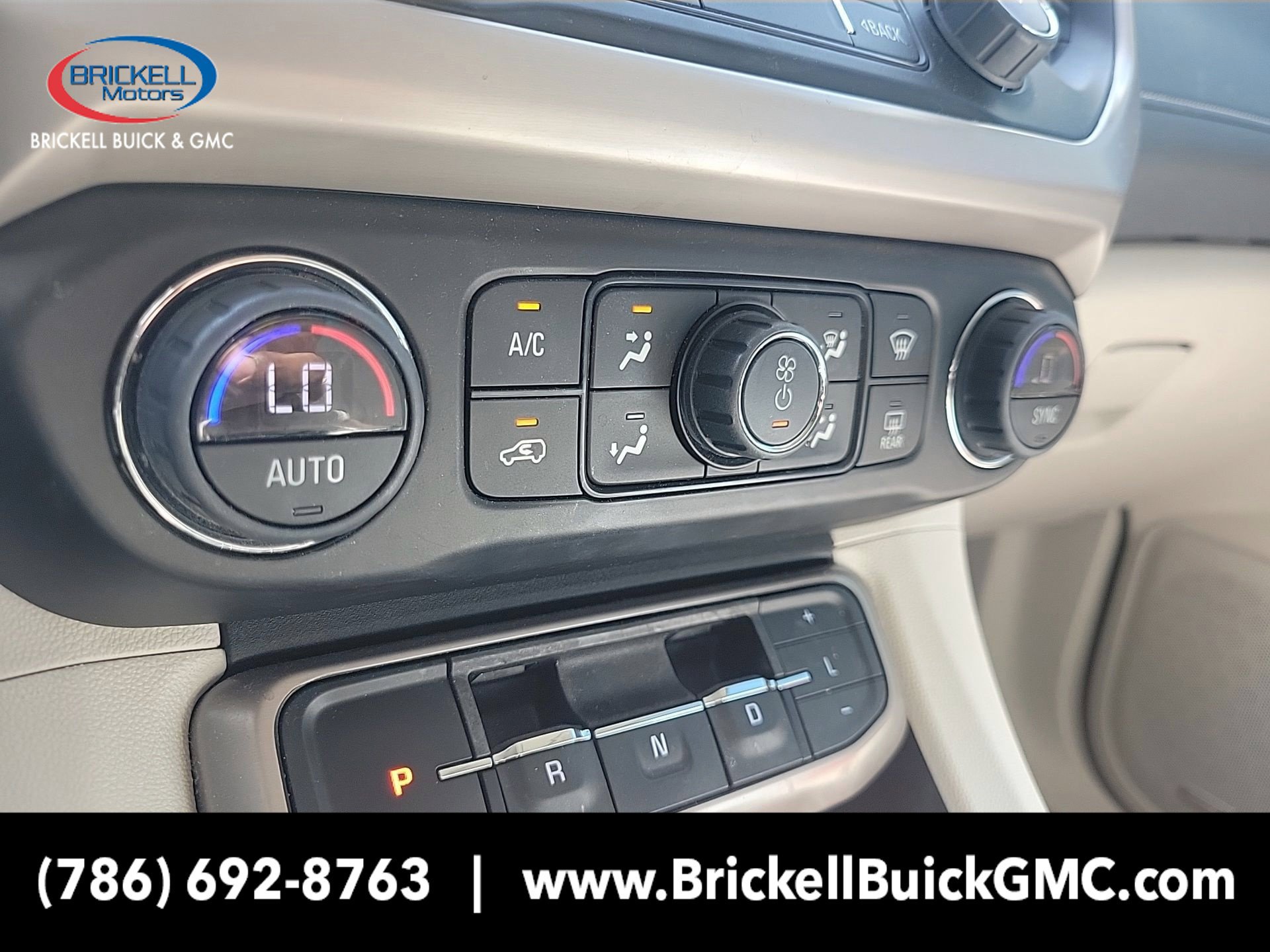 Used 2023 GMC Acadia Denali w/ Denali Ultimate Package FWD image 29