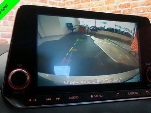 Used 2021 Nissan Sentra SV image 16