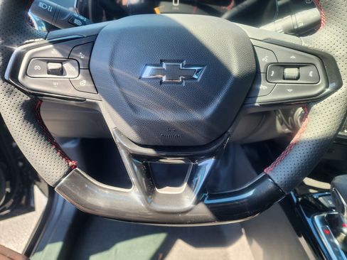 New 2026 Chevrolet Trax RS w/ Sunroof Package image 28