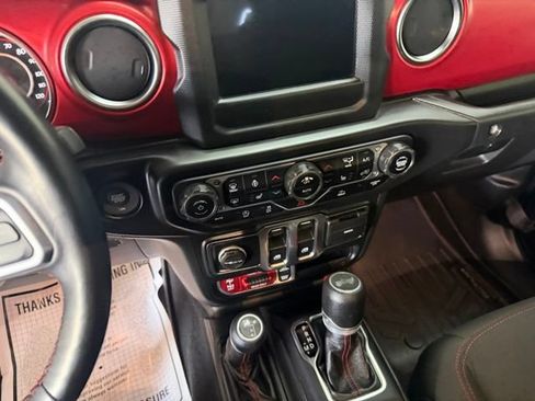 Used 2021 Jeep Wrangler Rubicon w/ Cold Weather Group AWD/4WD image 29
