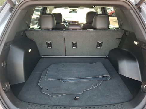 Used 2026 Chevrolet Equinox LT w/ Convenience Package II FWD image 28