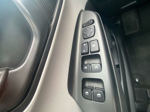 Used 2022 Hyundai Kona SEL AWD/4WD image 17