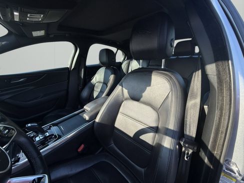 Used 2020 Jaguar XE S image 12