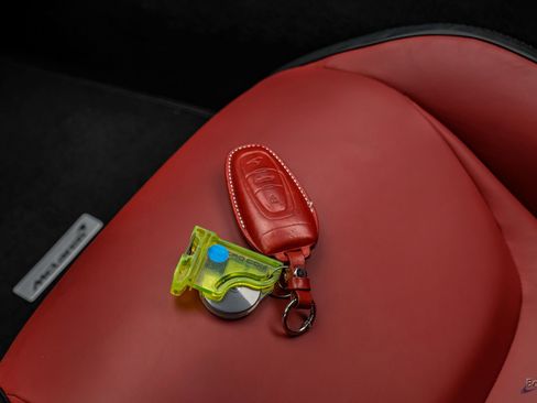 Used 2024 McLaren Artura RWD image 90