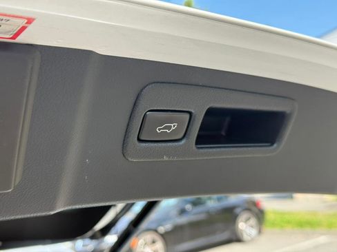 Used 2016 Lexus NX 300h AWD w/ Luxury Package image 37