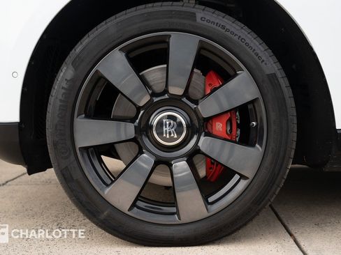 Used 2022 Rolls-Royce Cullinan image 13