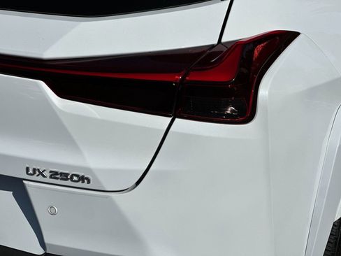 Used 2024 Lexus UX 250h F Sport FWD image 32