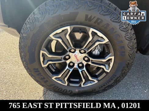 Used 2024 GMC Canyon AT4 image 29