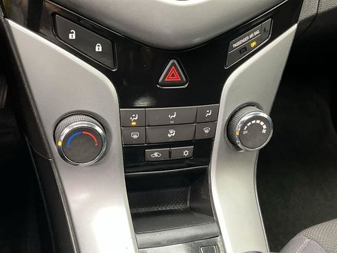 Used 2013 Chevrolet Cruze LT w/ All-Star Edition FWD image 17