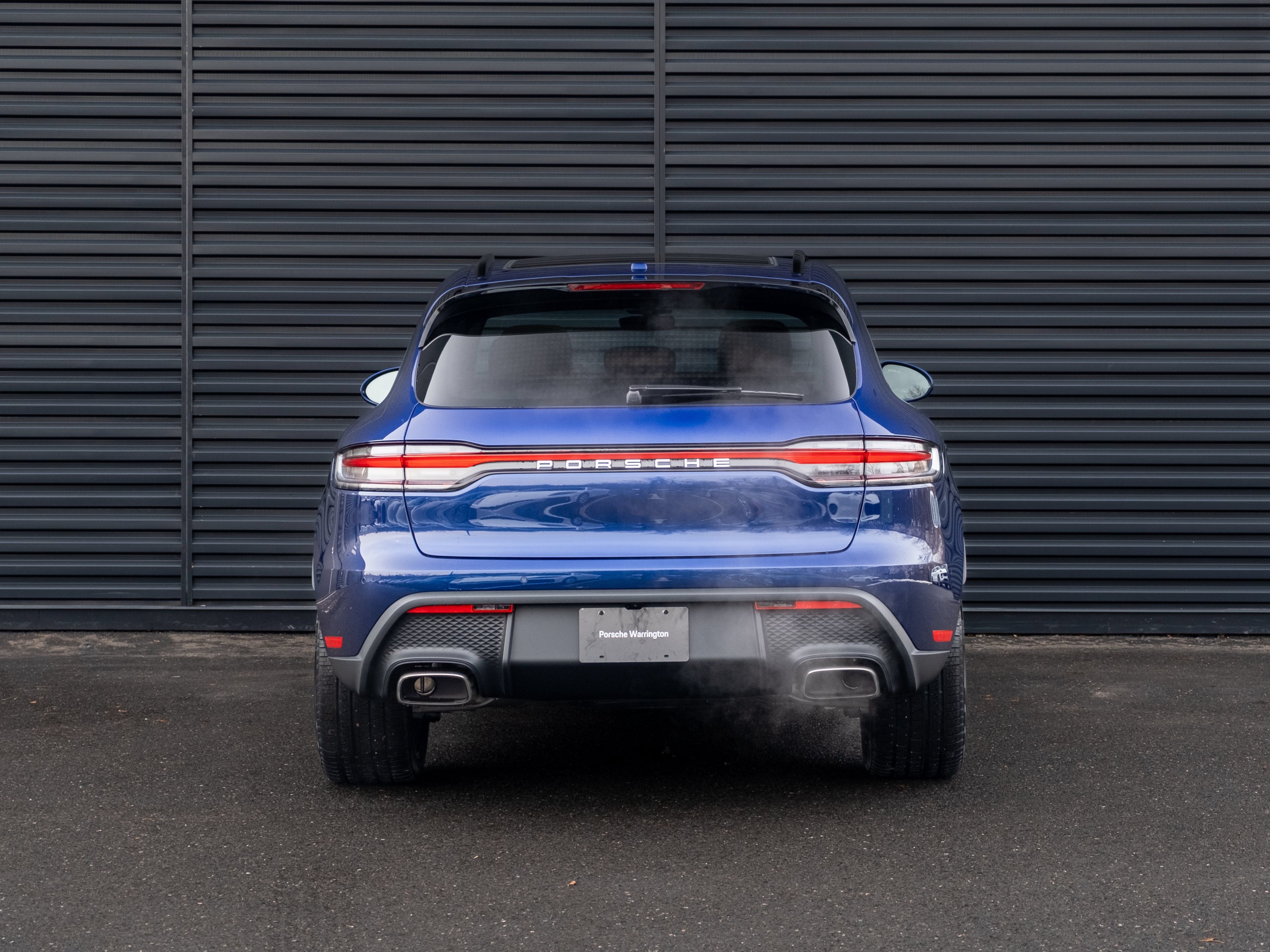 Certified 2026 Porsche Macan AWD/4WD image 7