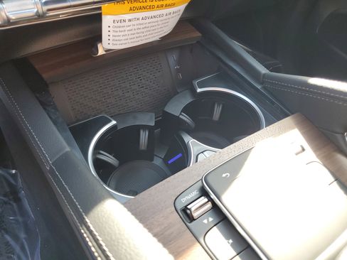 New 2026 Mercedes-Benz GLS 580 4MATIC image 33