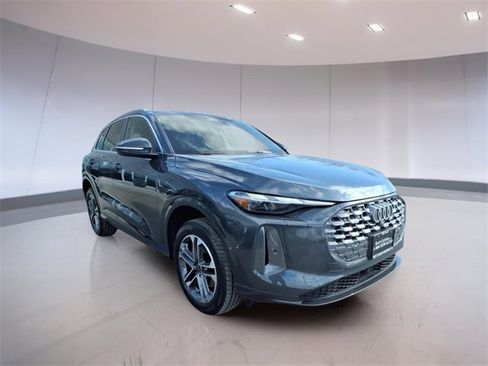 Used 2025 Audi Q5 Premium w/ Convenience Package image 1