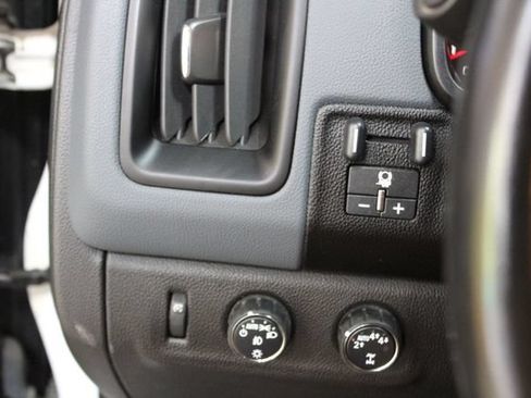 Used 2021 Chevrolet Colorado Z71 AWD/4WD image 15