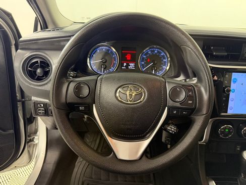 Used 2018 Toyota Corolla L FWD image 13